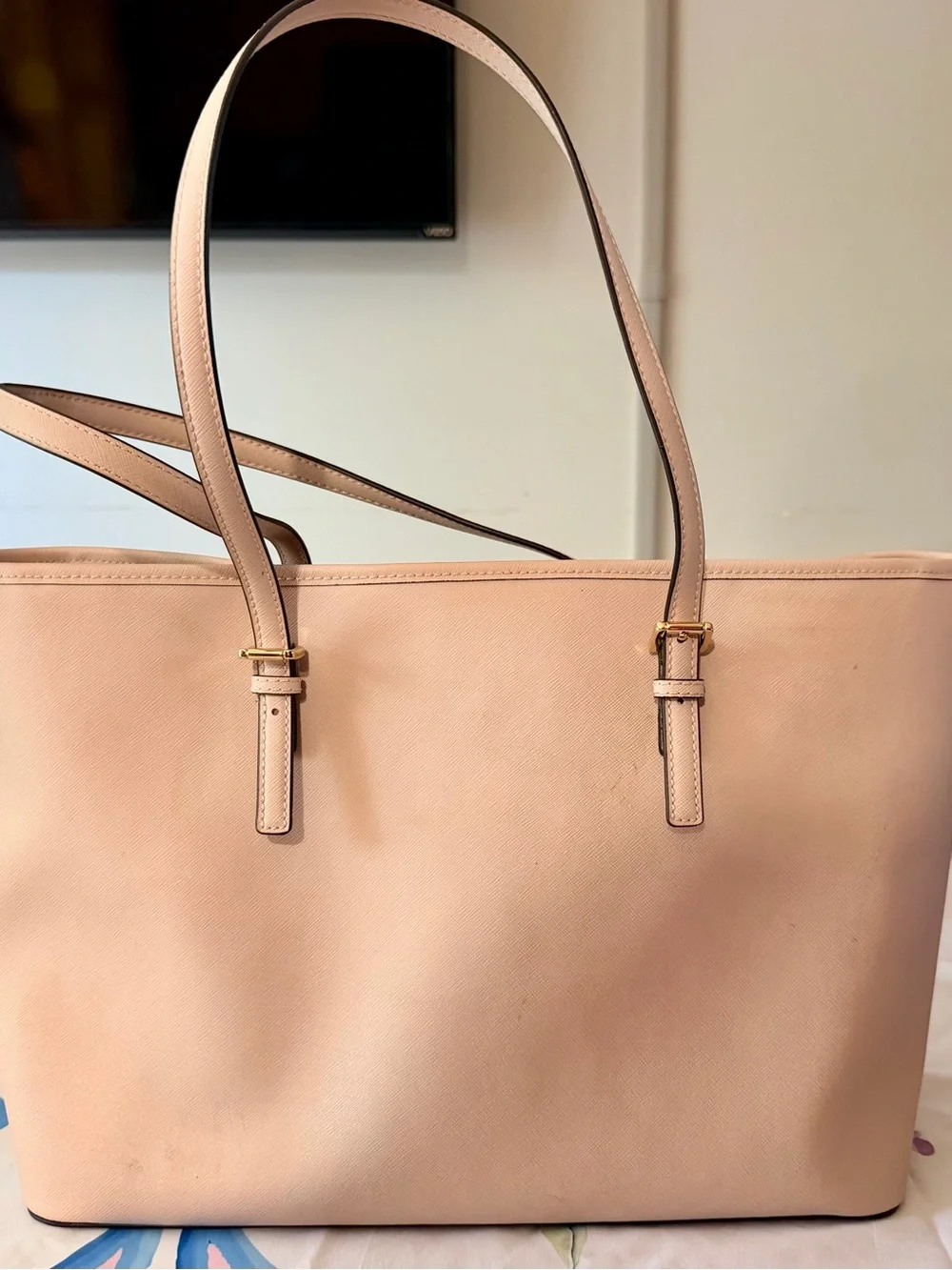 Michael Kors Light Pink Saffiano Tote with Gold Hardware - Picture 2 of 5
